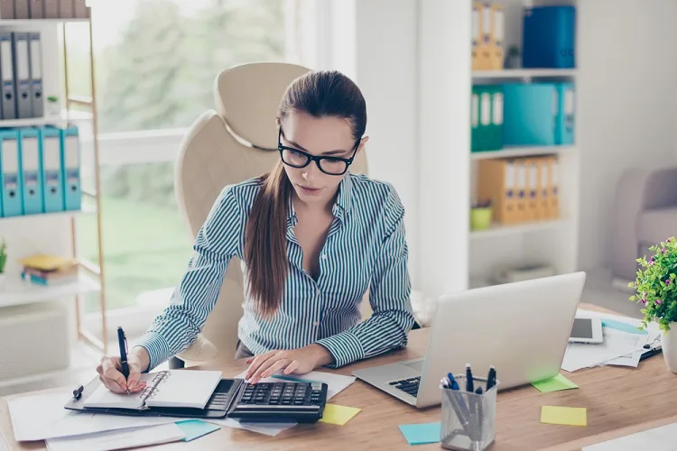young business woman desk work