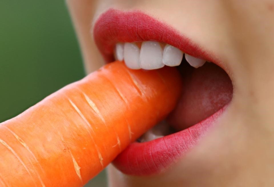 teeth healthy carrot