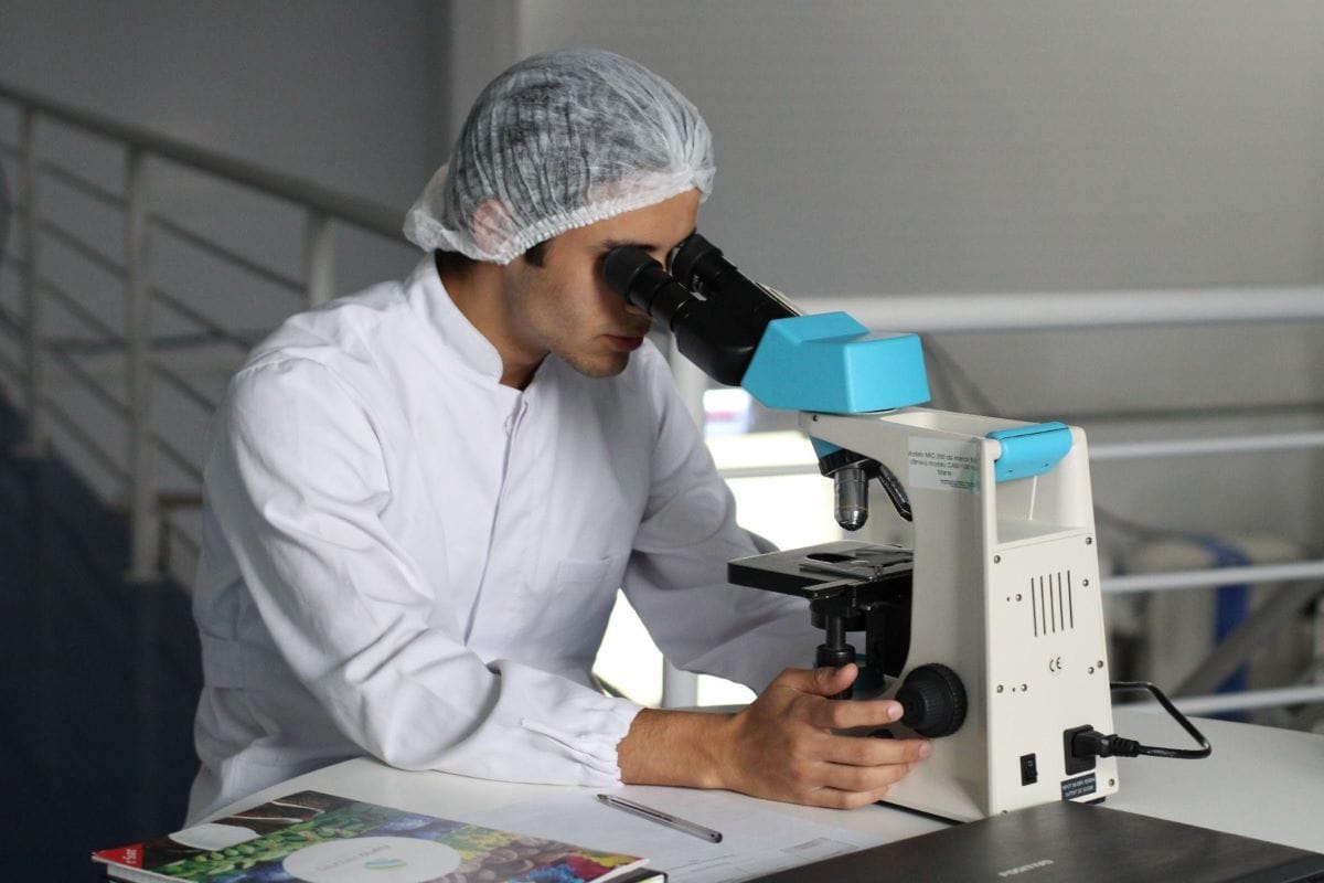 lab doctor pharmacy